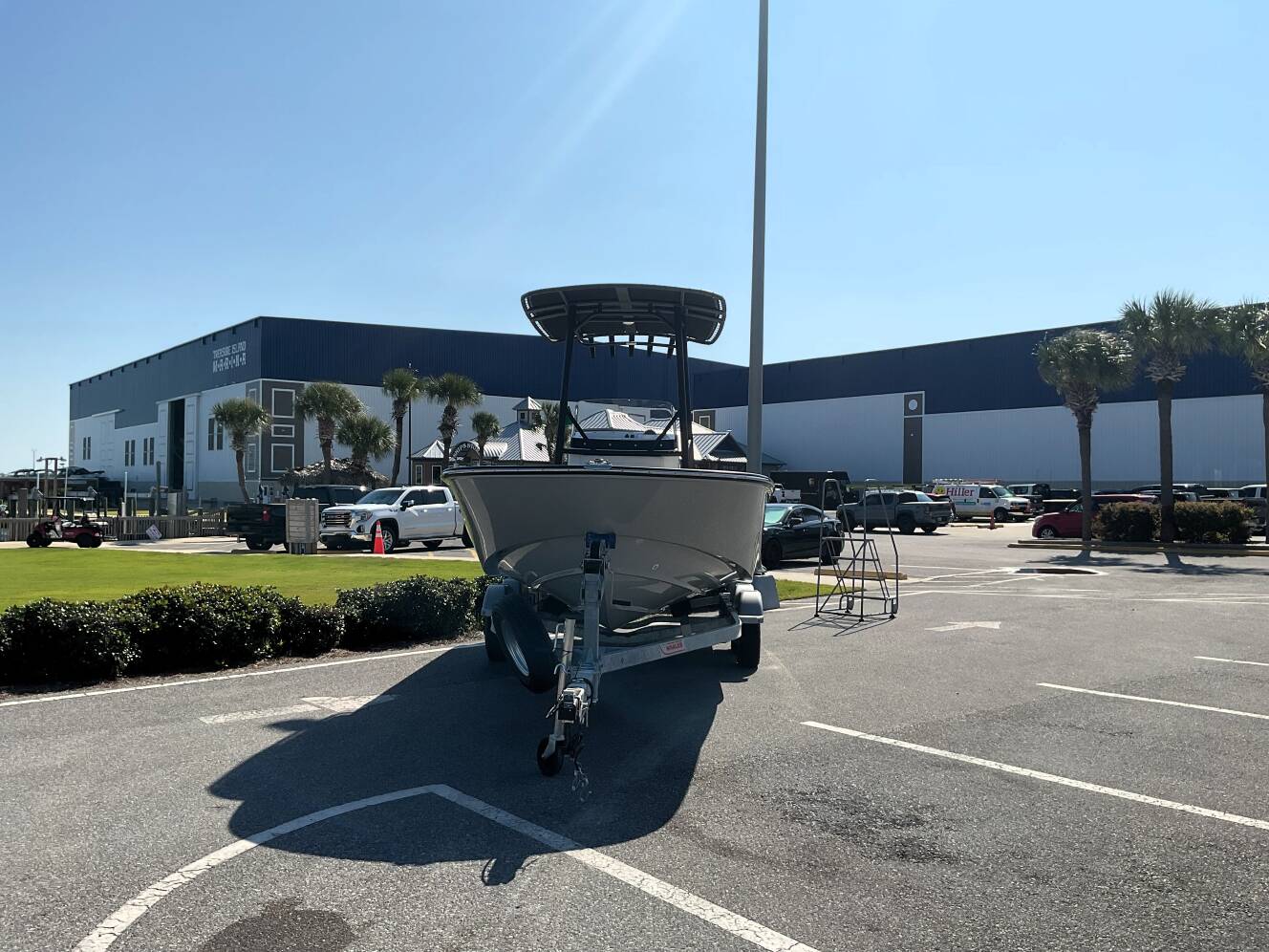 A photo of this 2026 Boston Whaler 190 Montauk