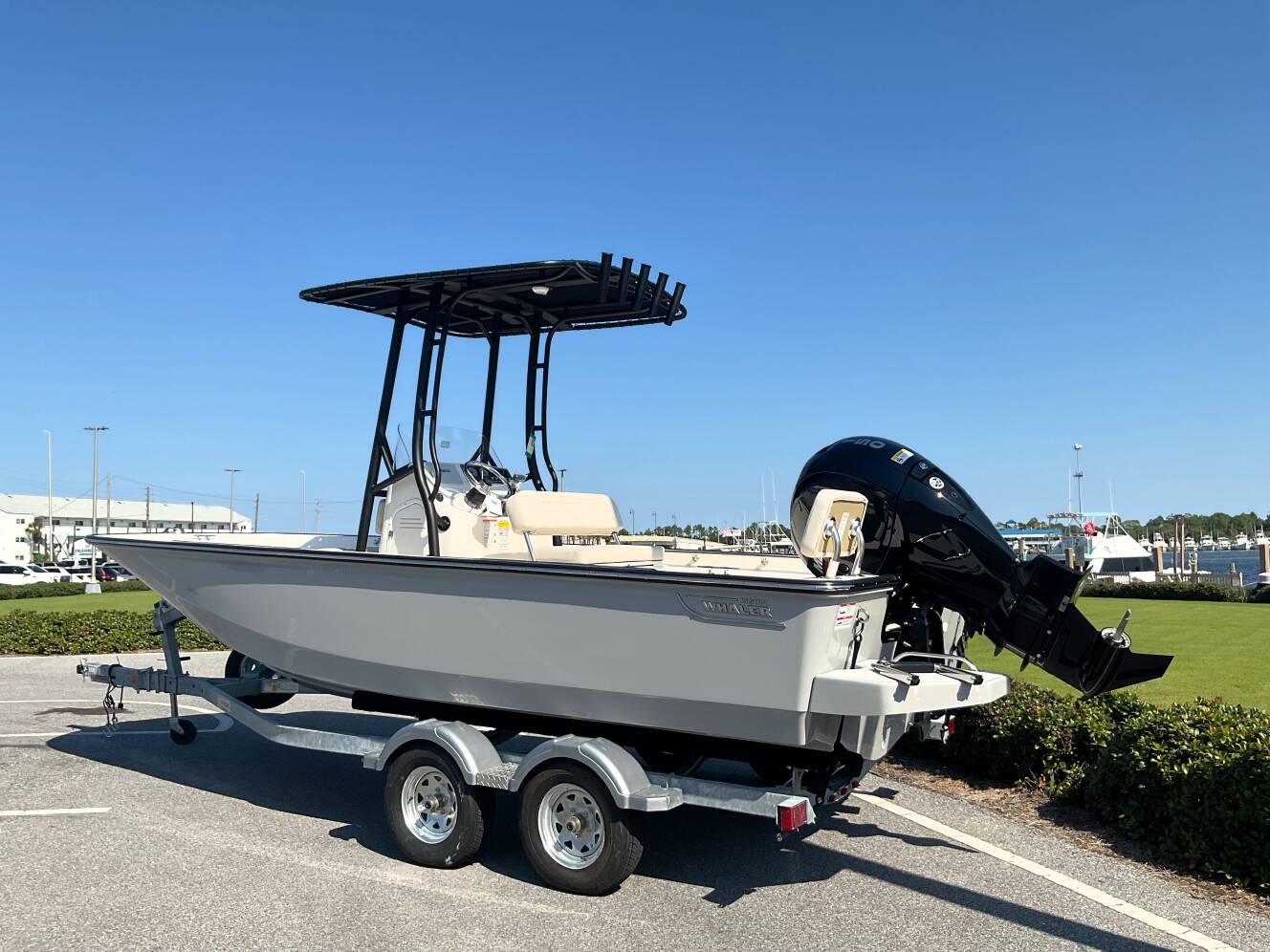 A photo of this 2026 Boston Whaler 190 Montauk