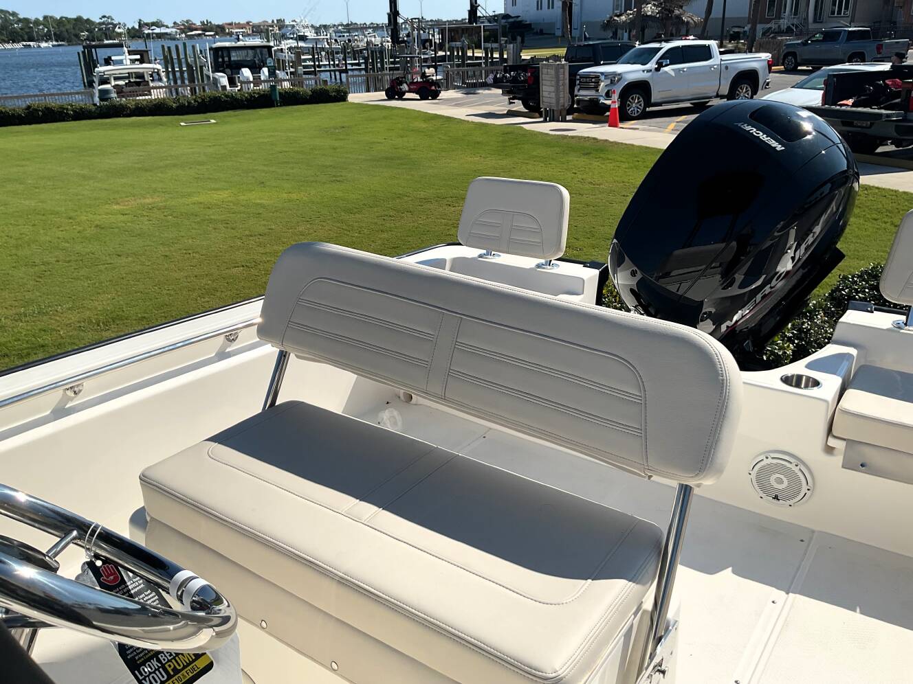 A photo of this 2026 Boston Whaler 190 Montauk