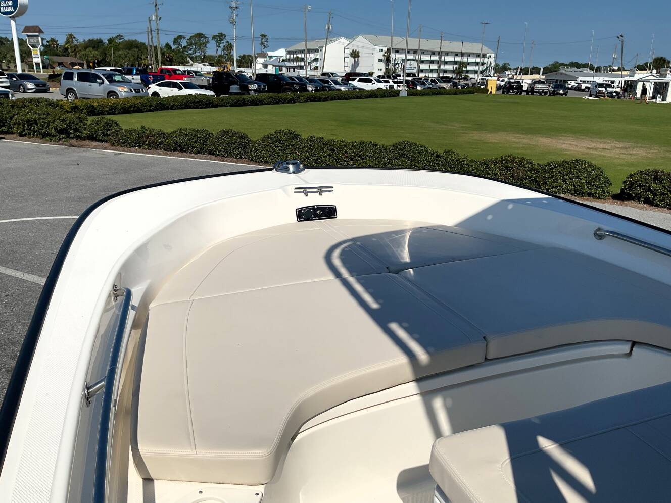A photo of this 2026 Boston Whaler 190 Montauk