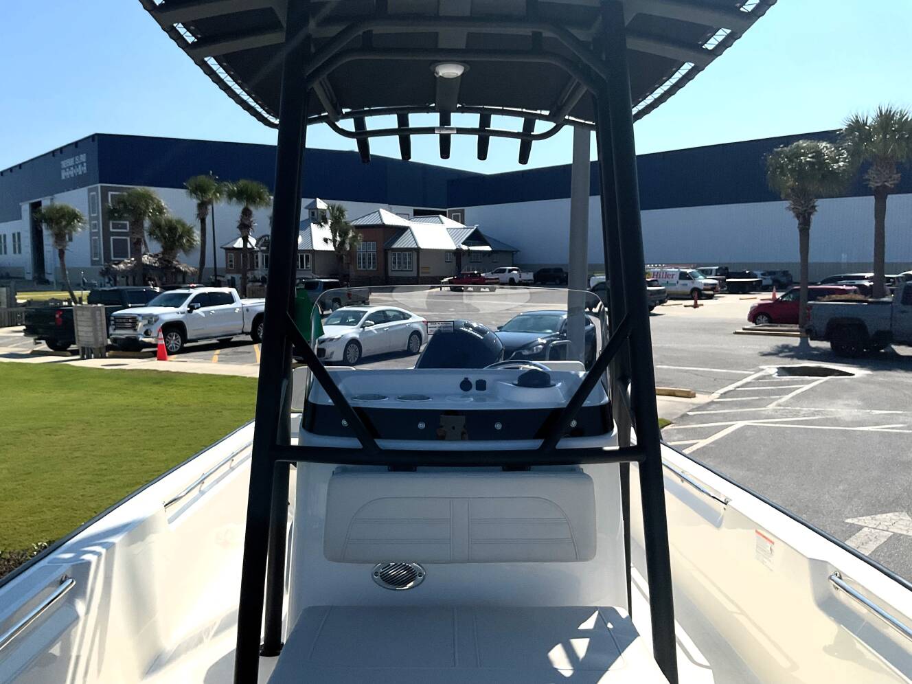 A photo of this 2026 Boston Whaler 190 Montauk