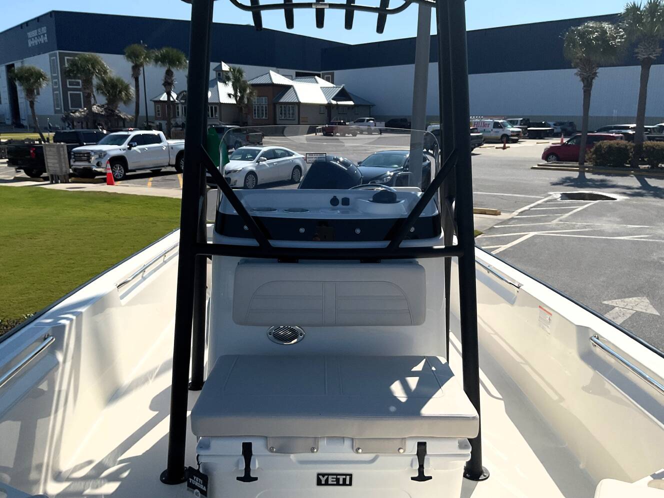 A photo of this 2026 Boston Whaler 190 Montauk