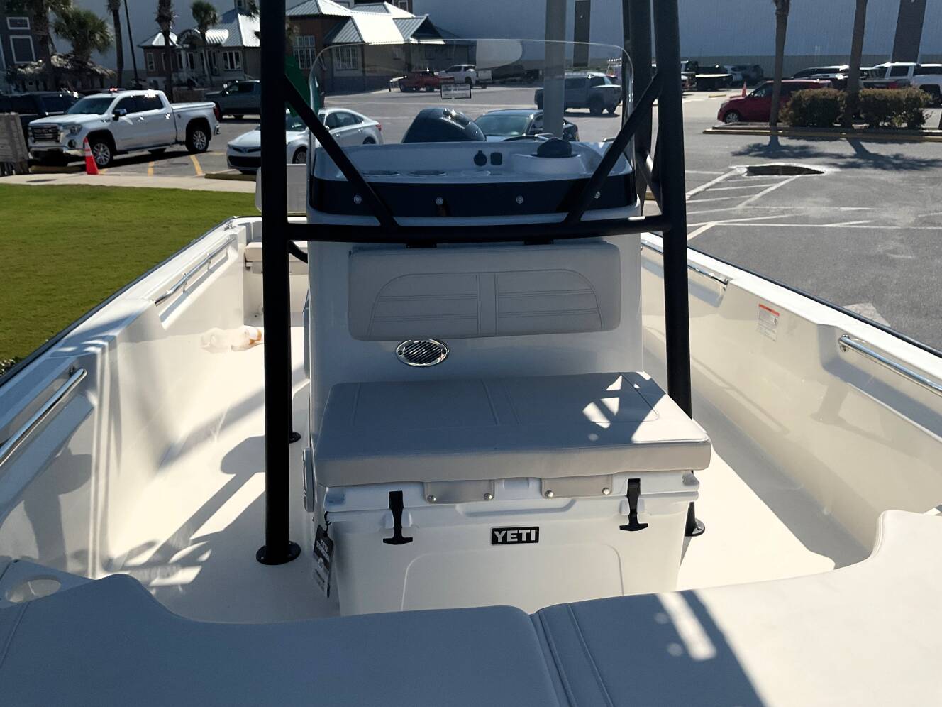 A photo of this 2026 Boston Whaler 190 Montauk