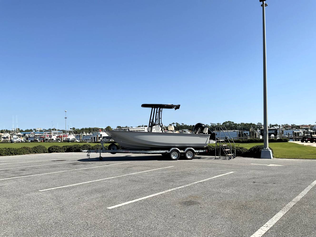 A photo of this 2026 Boston Whaler 190 Montauk