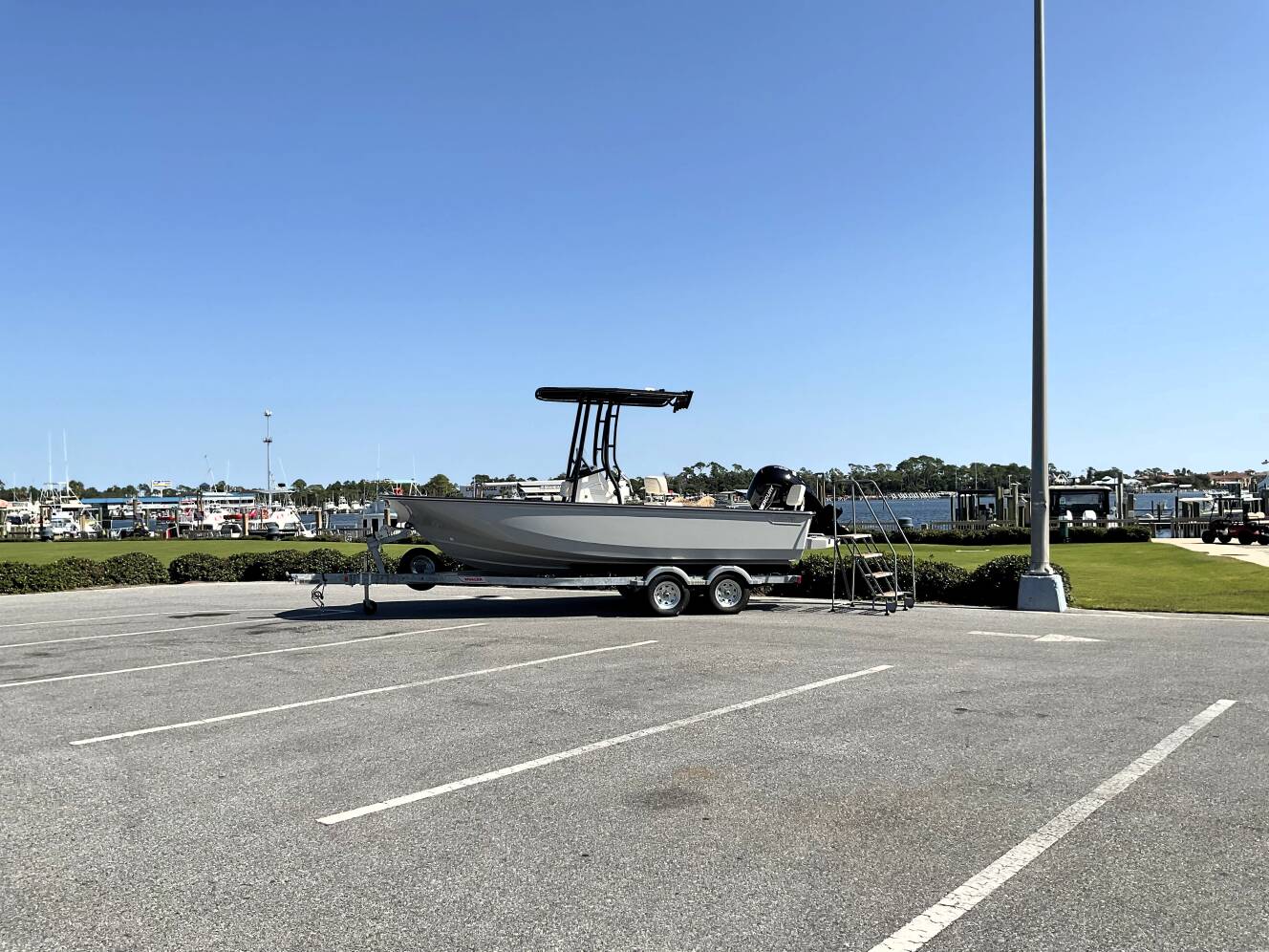 A photo of this 2026 Boston Whaler 190 Montauk