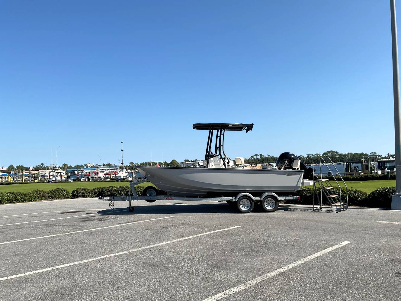 A photo of this 2026 Boston Whaler 190 Montauk