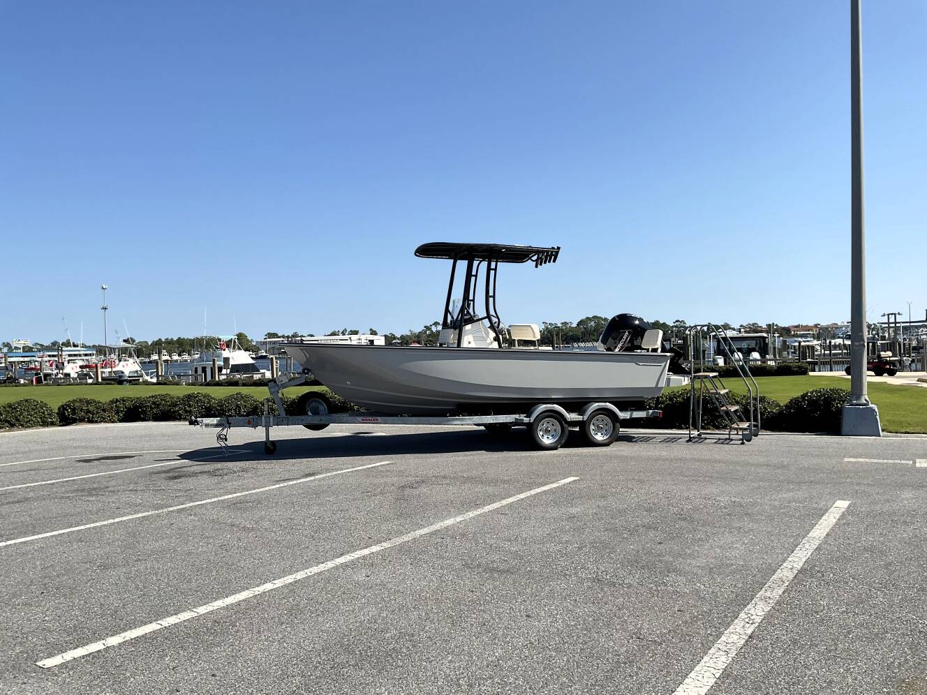 A photo of this 2026 Boston Whaler 190 Montauk