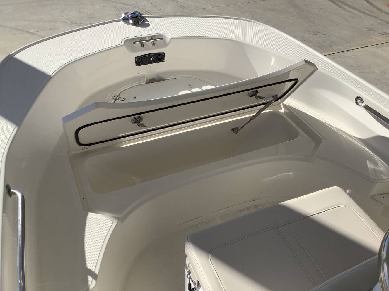 A photo of this 2026 Boston Whaler 170 Montauk