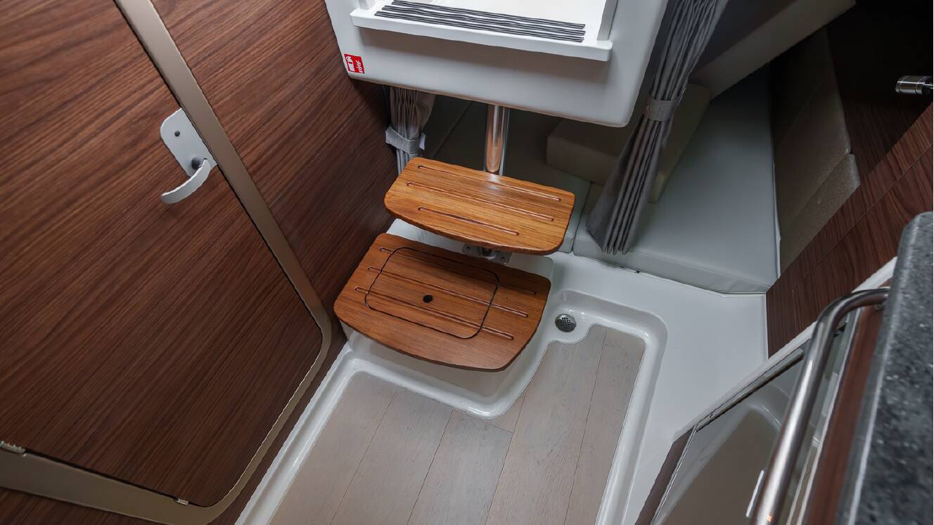 A photo of this 2026 Boston Whaler 325 Conquest