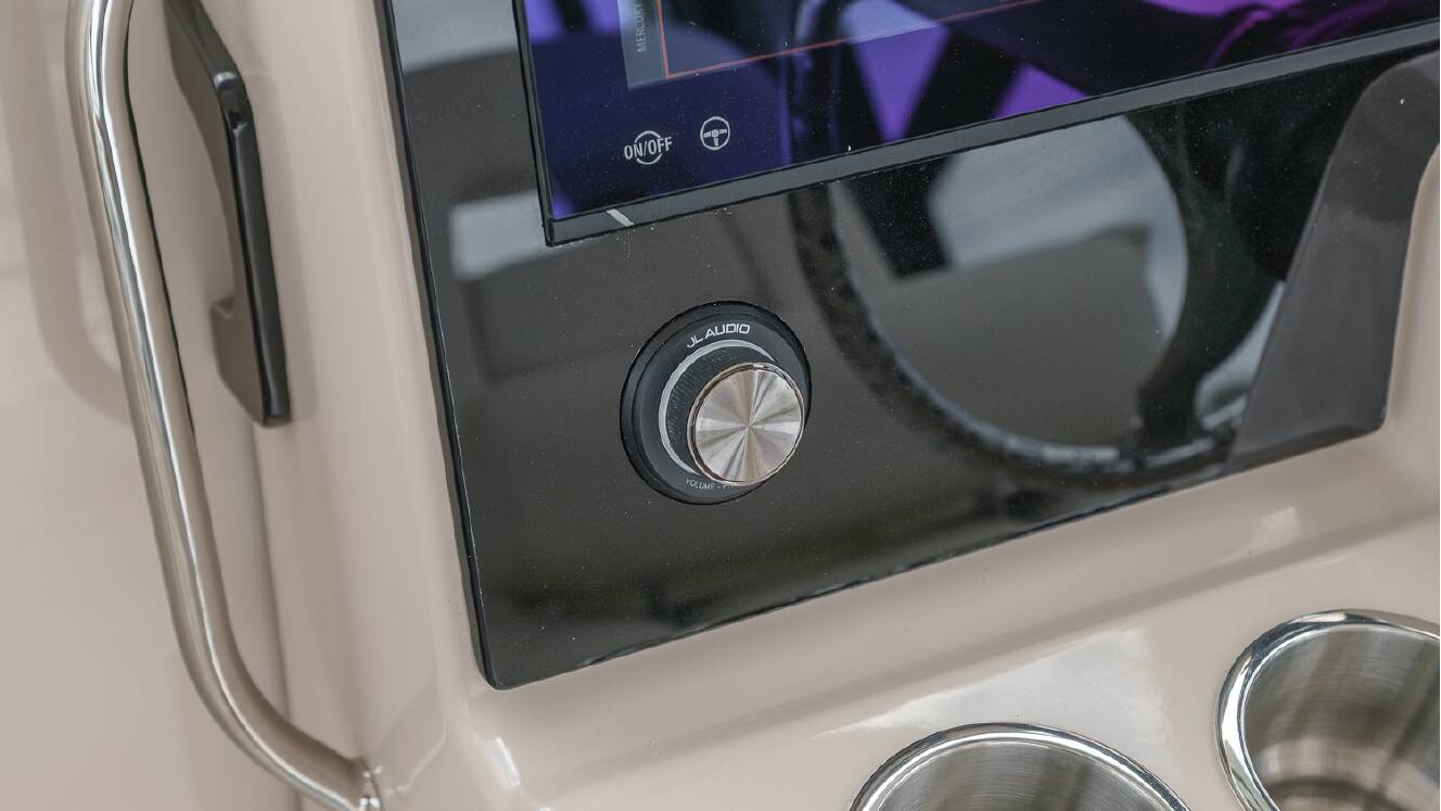 A photo of this 2026 Boston Whaler 325 Conquest