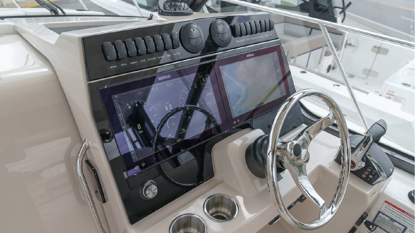 A photo of this 2026 Boston Whaler 325 Conquest