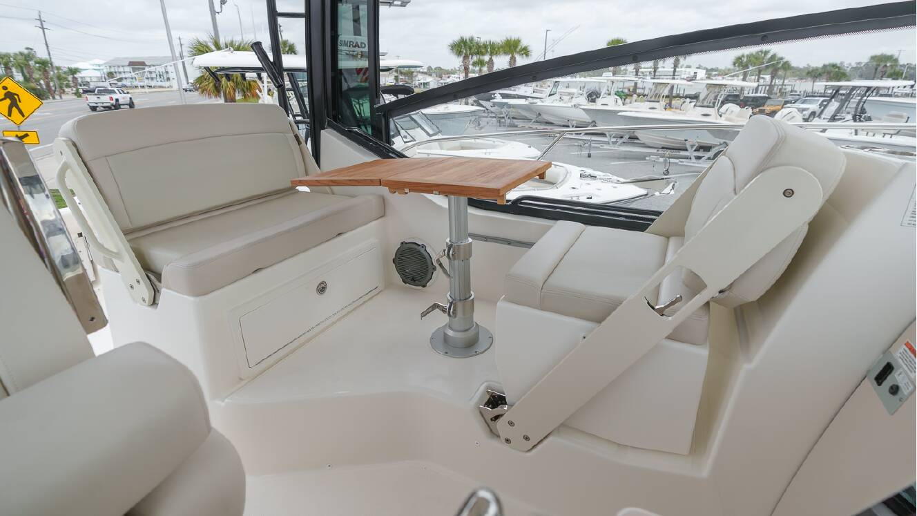 A photo of this 2026 Boston Whaler 325 Conquest