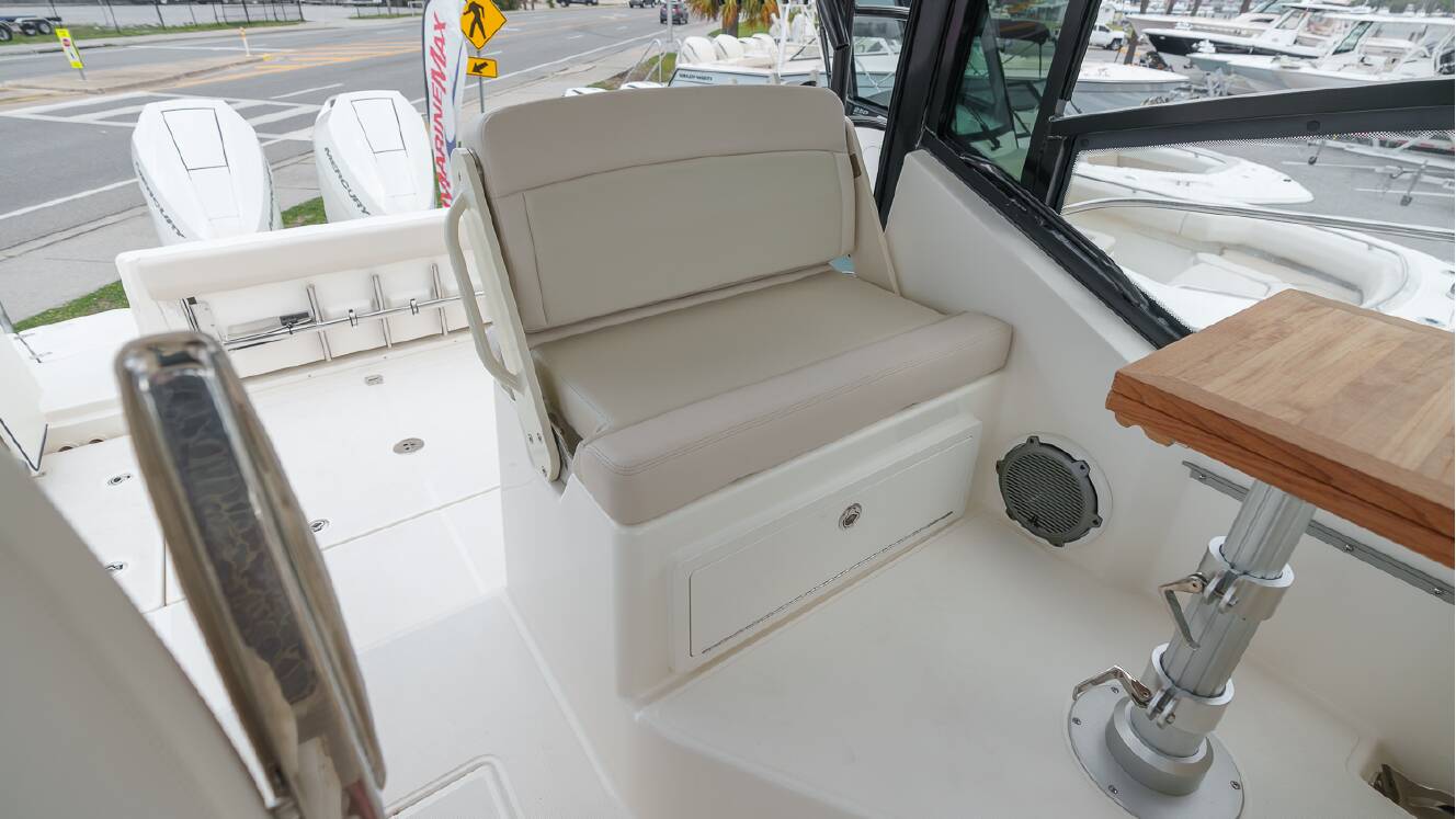 A photo of this 2026 Boston Whaler 325 Conquest