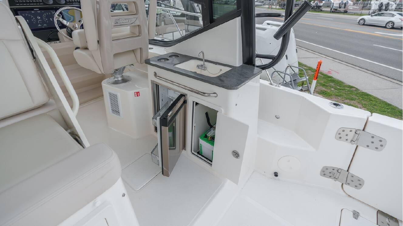 A photo of this 2026 Boston Whaler 325 Conquest