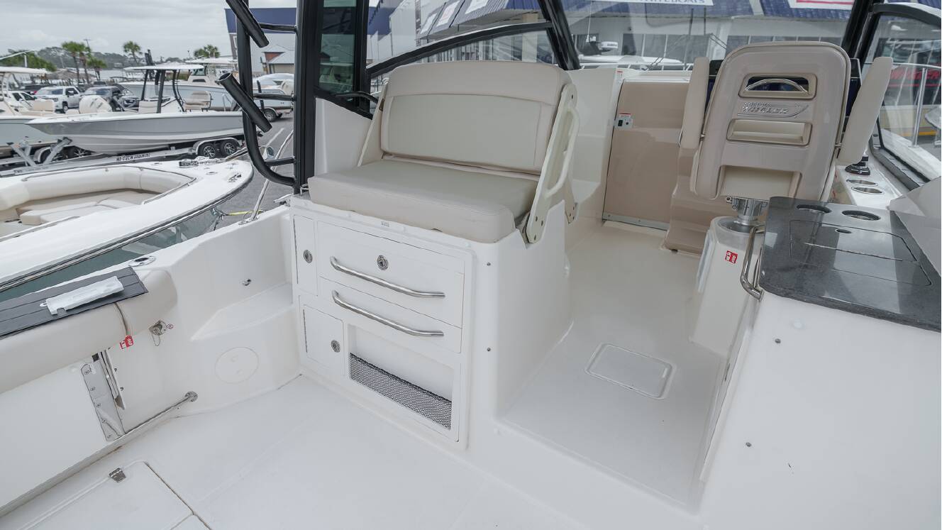 A photo of this 2026 Boston Whaler 325 Conquest