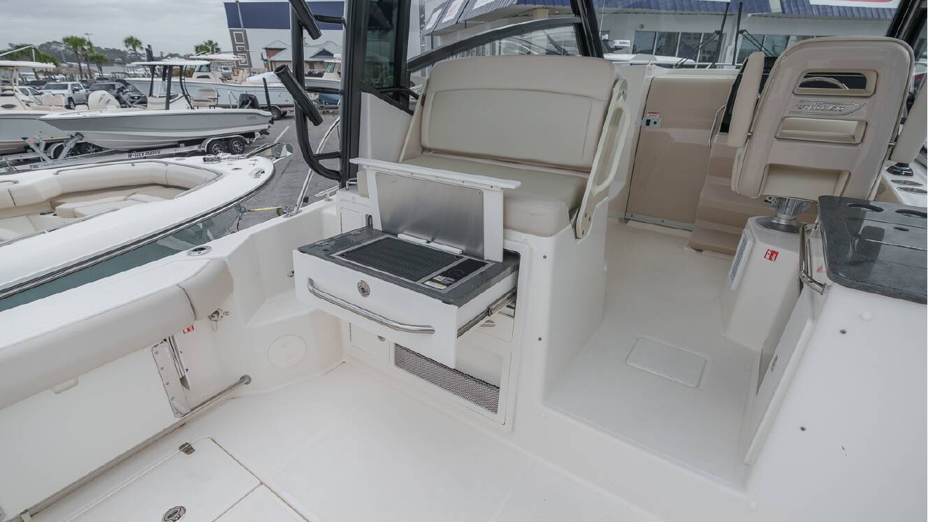 A photo of this 2026 Boston Whaler 325 Conquest