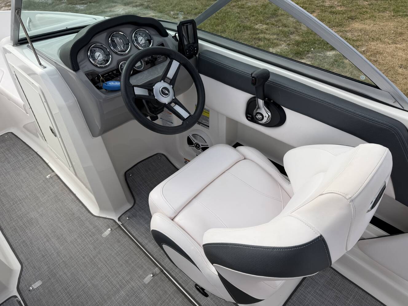 A photo of this 2019 Chaparral 19 FISH AND SKI
