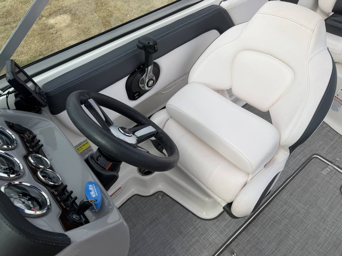 A photo of this 2019 Chaparral 19 FISH AND SKI