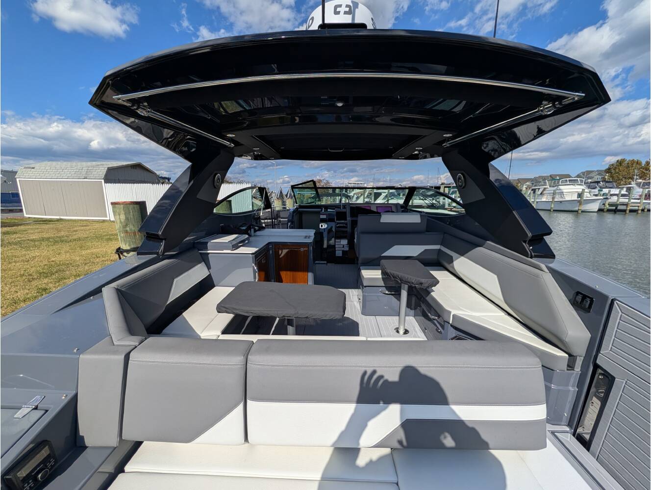 A photo of this 2024 Cruisers Yachts 38 GLS-OB