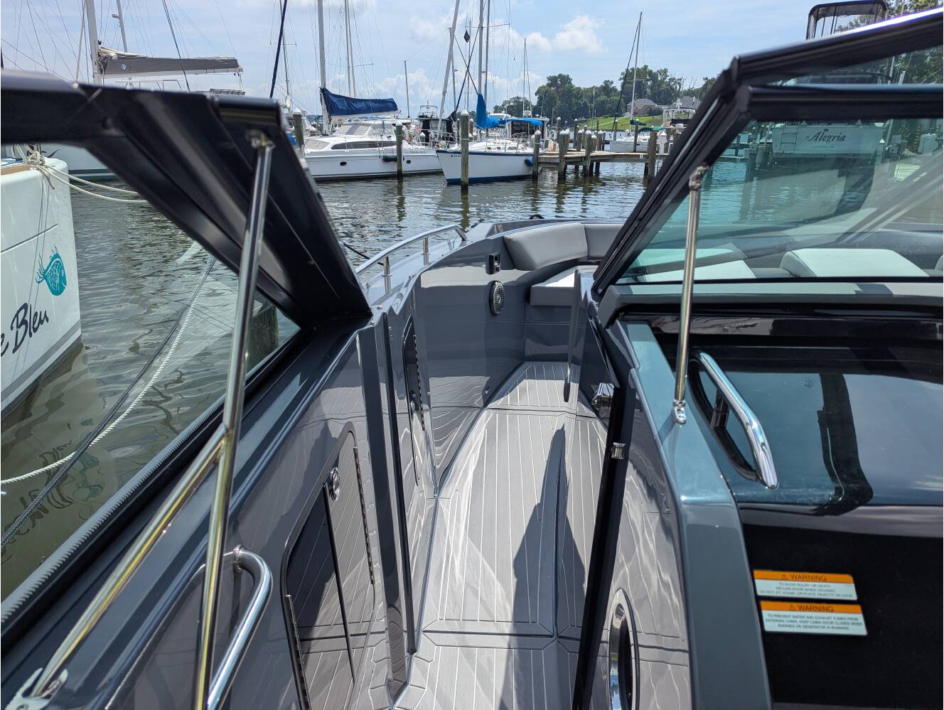 A photo of this 2024 Cruisers Yachts 38 GLS-OB