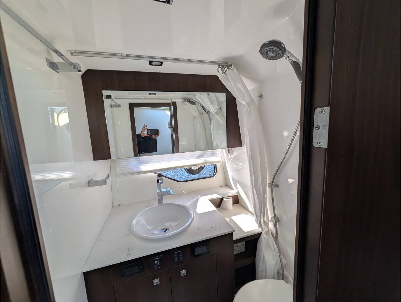 A photo of this 2024 Cruisers Yachts 38 GLS-OB