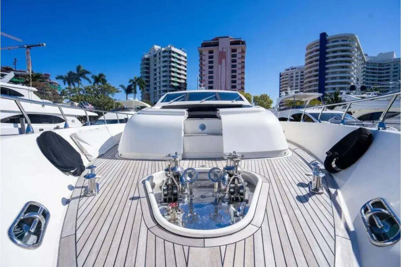 A photo of this 2007 Arno 31