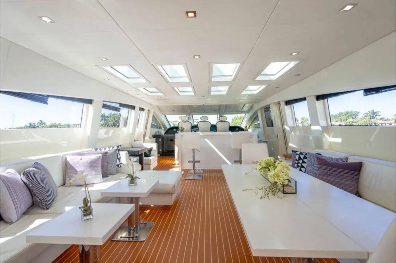 A photo of this 2007 Arno 31