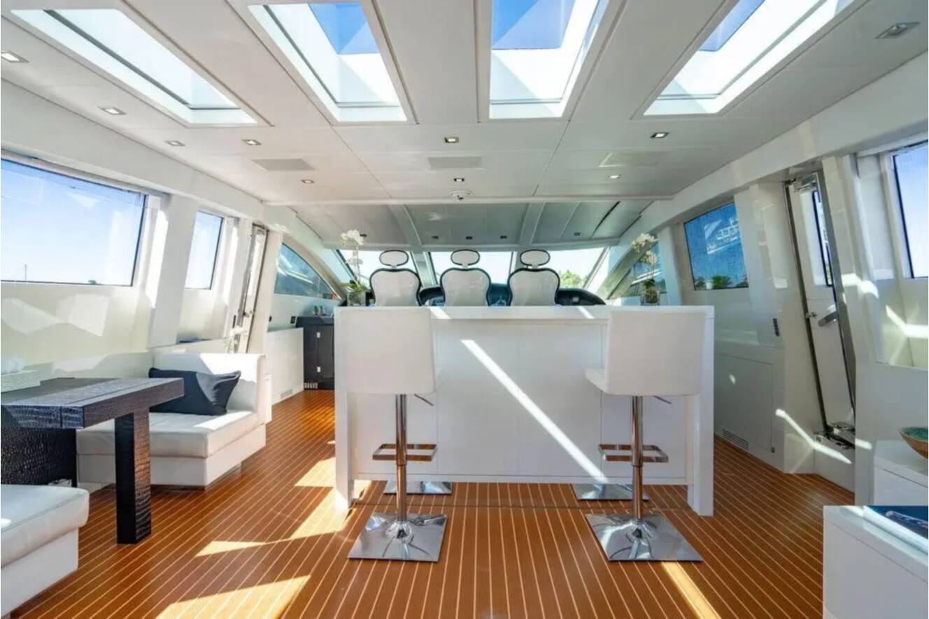 A photo of this 2007 Arno 31
