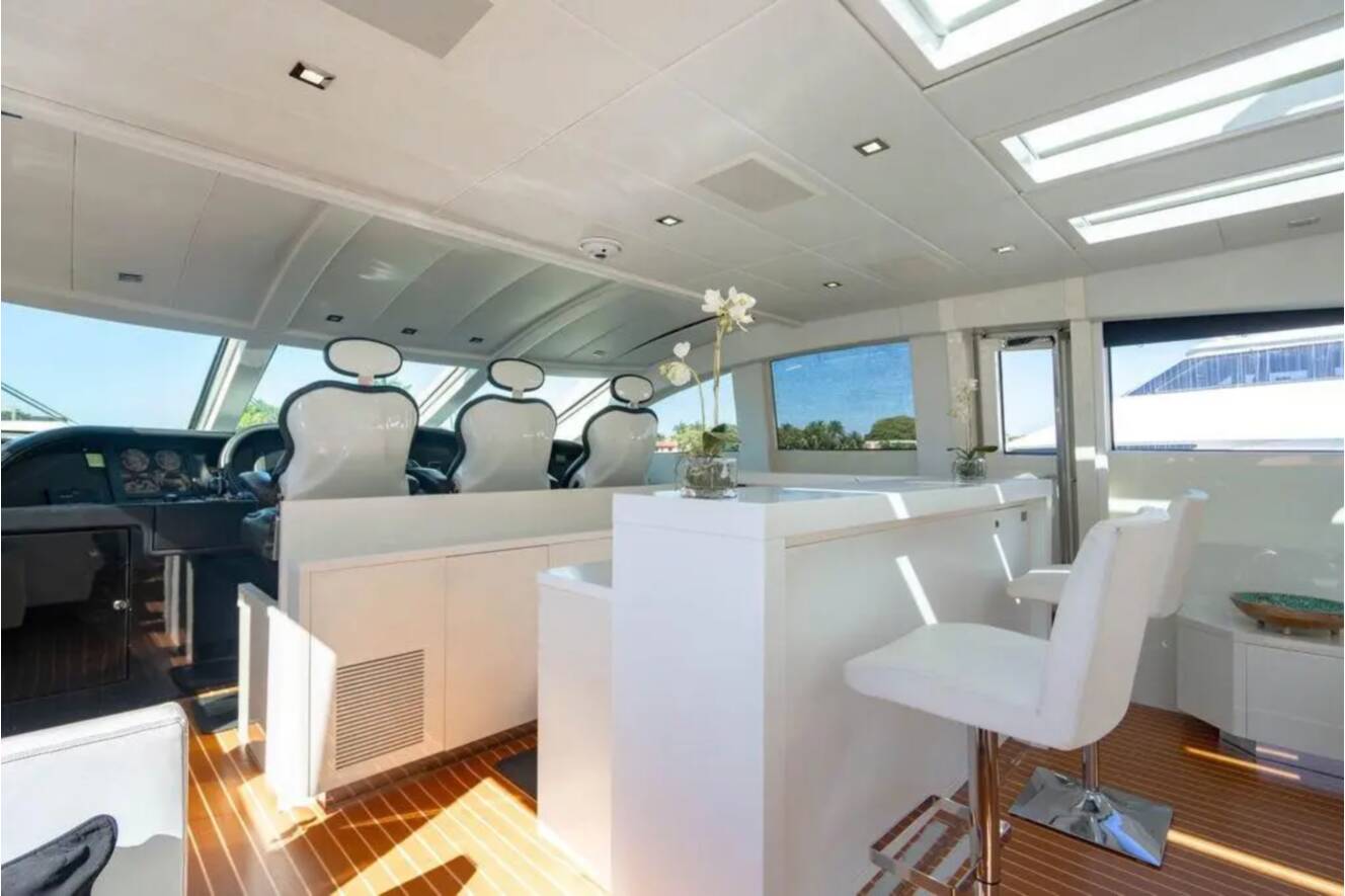 A photo of this 2007 Arno 31