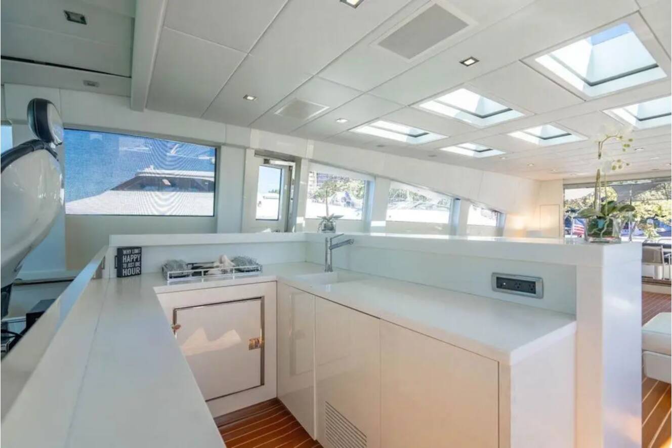 A photo of this 2007 Arno 31