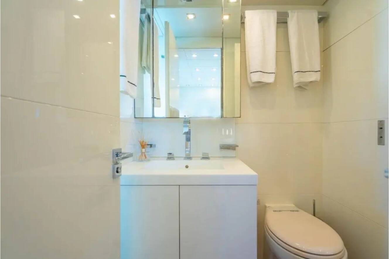 A photo of this 2007 Arno 31