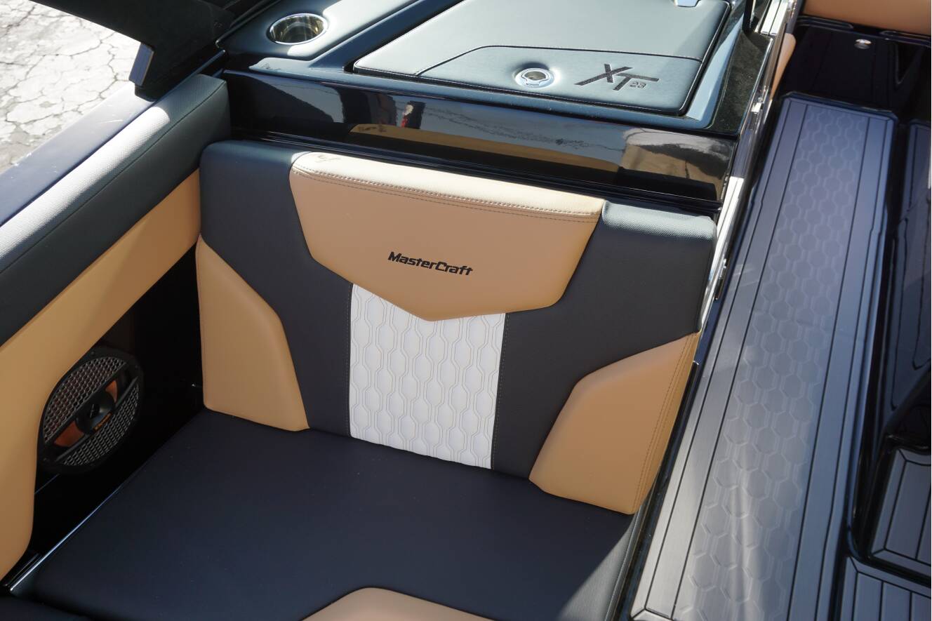 A photo of this 2025 Mastercraft XT23
