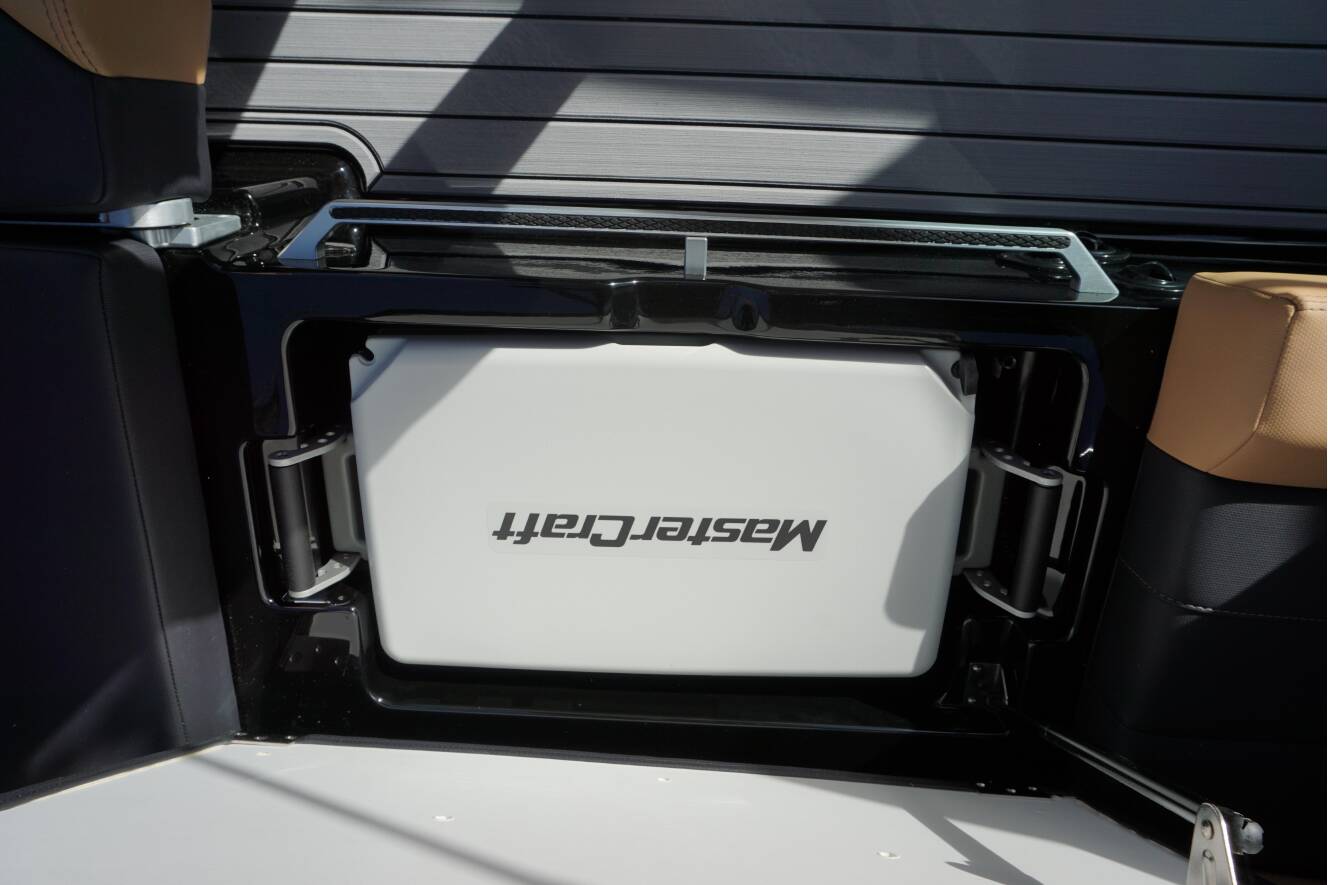 A photo of this 2025 Mastercraft XT23