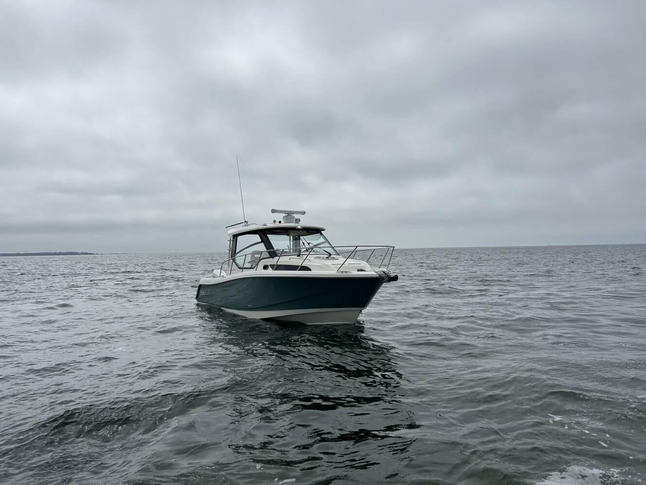 A photo of this 2026 Boston Whaler 325 Conquest