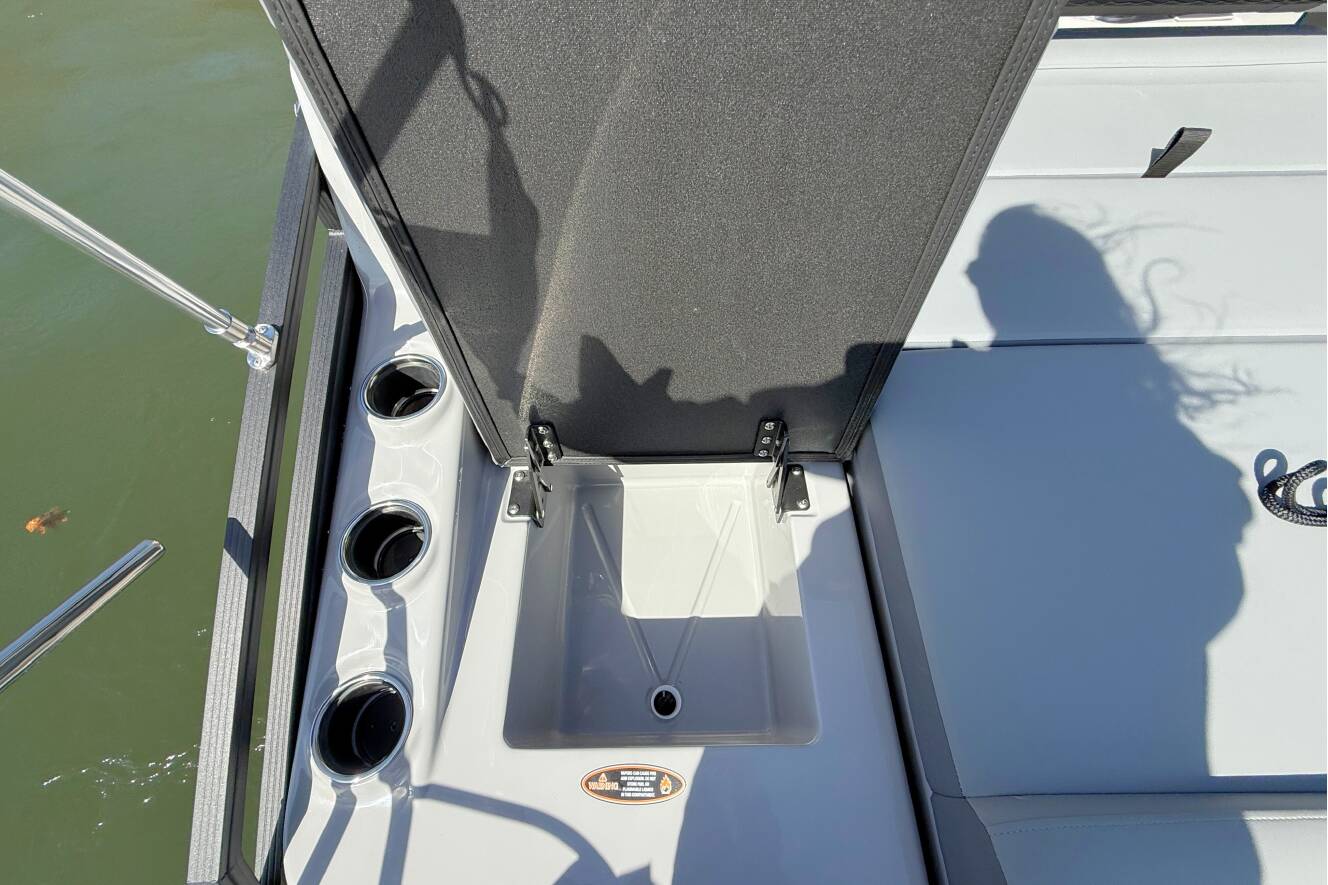 A photo of this 2026 Harris Solstice 250