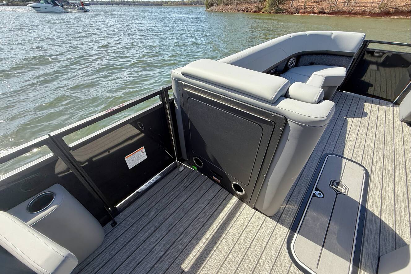 A photo of this 2026 Harris Solstice 250