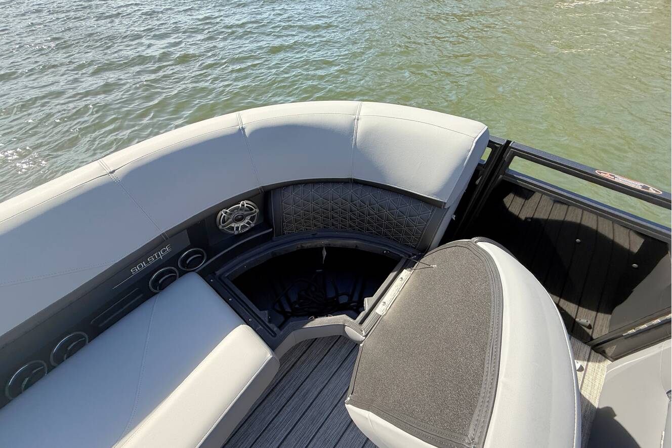A photo of this 2026 Harris Solstice 250