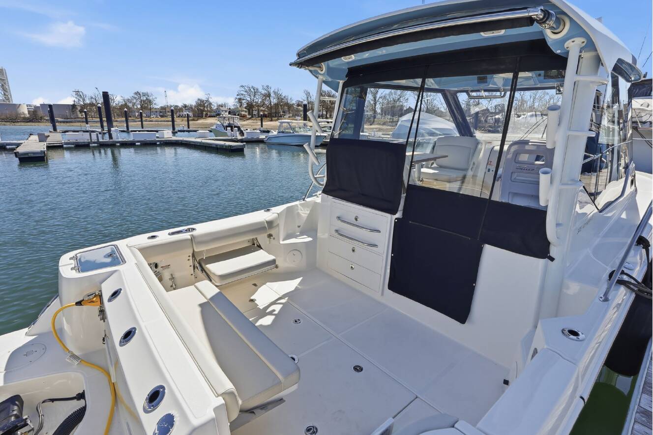 A photo of this 2026 Boston Whaler 325 Conquest