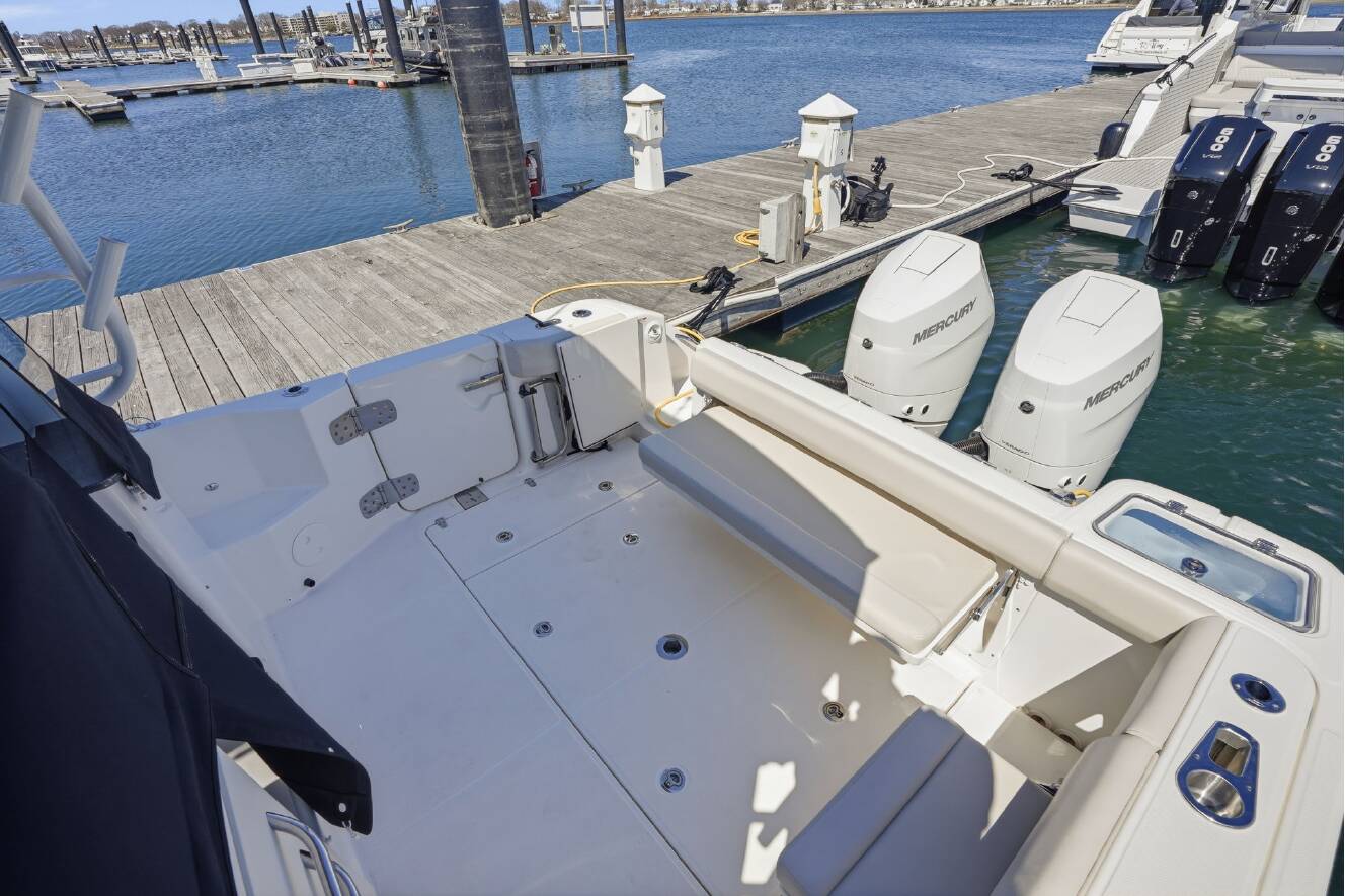 A photo of this 2026 Boston Whaler 325 Conquest