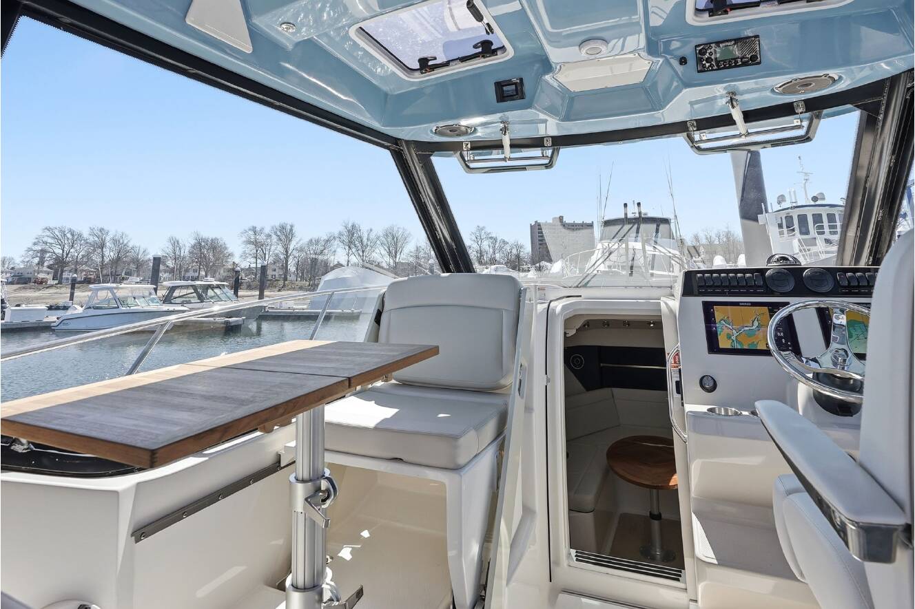 A photo of this 2026 Boston Whaler 325 Conquest