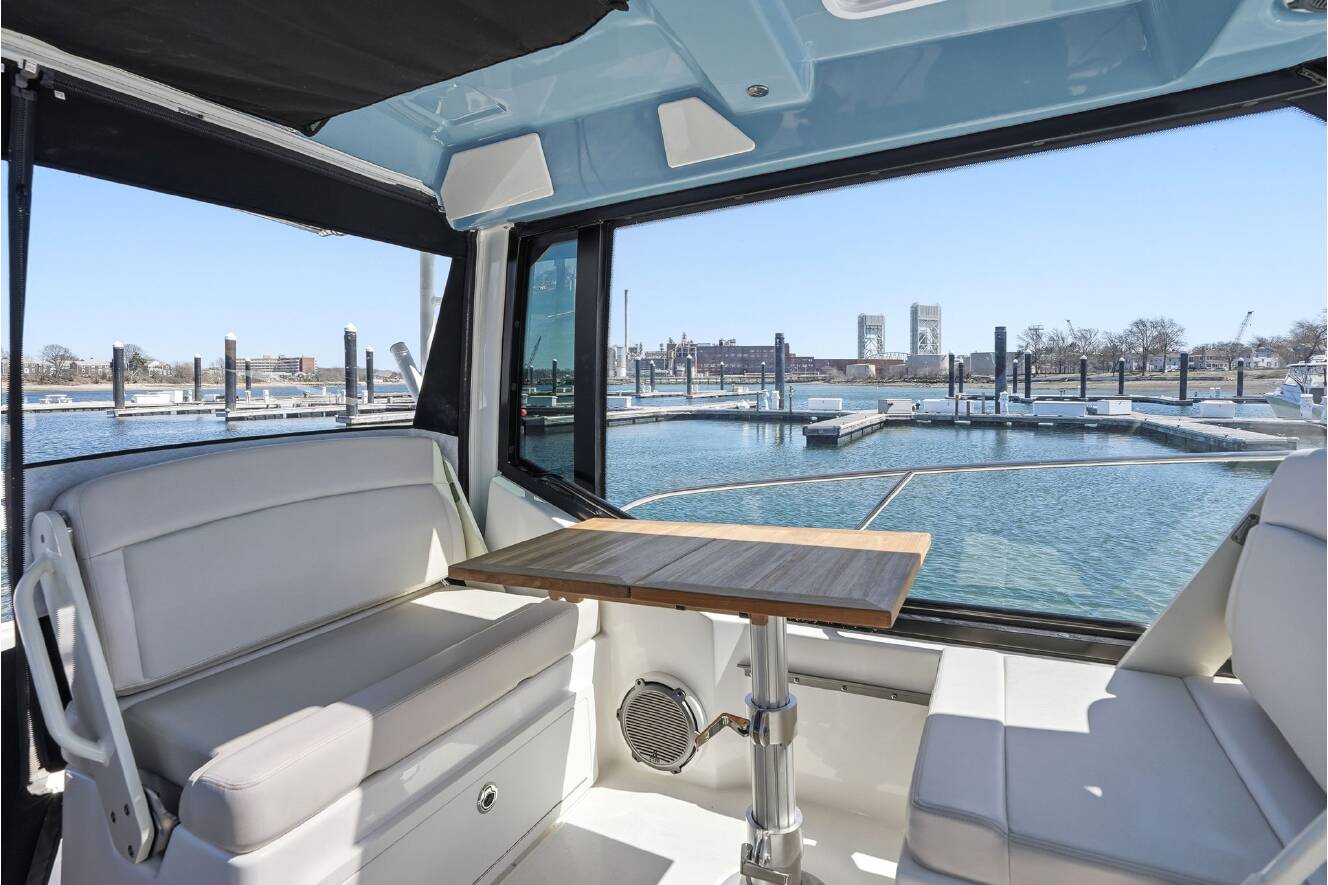 A photo of this 2026 Boston Whaler 325 Conquest