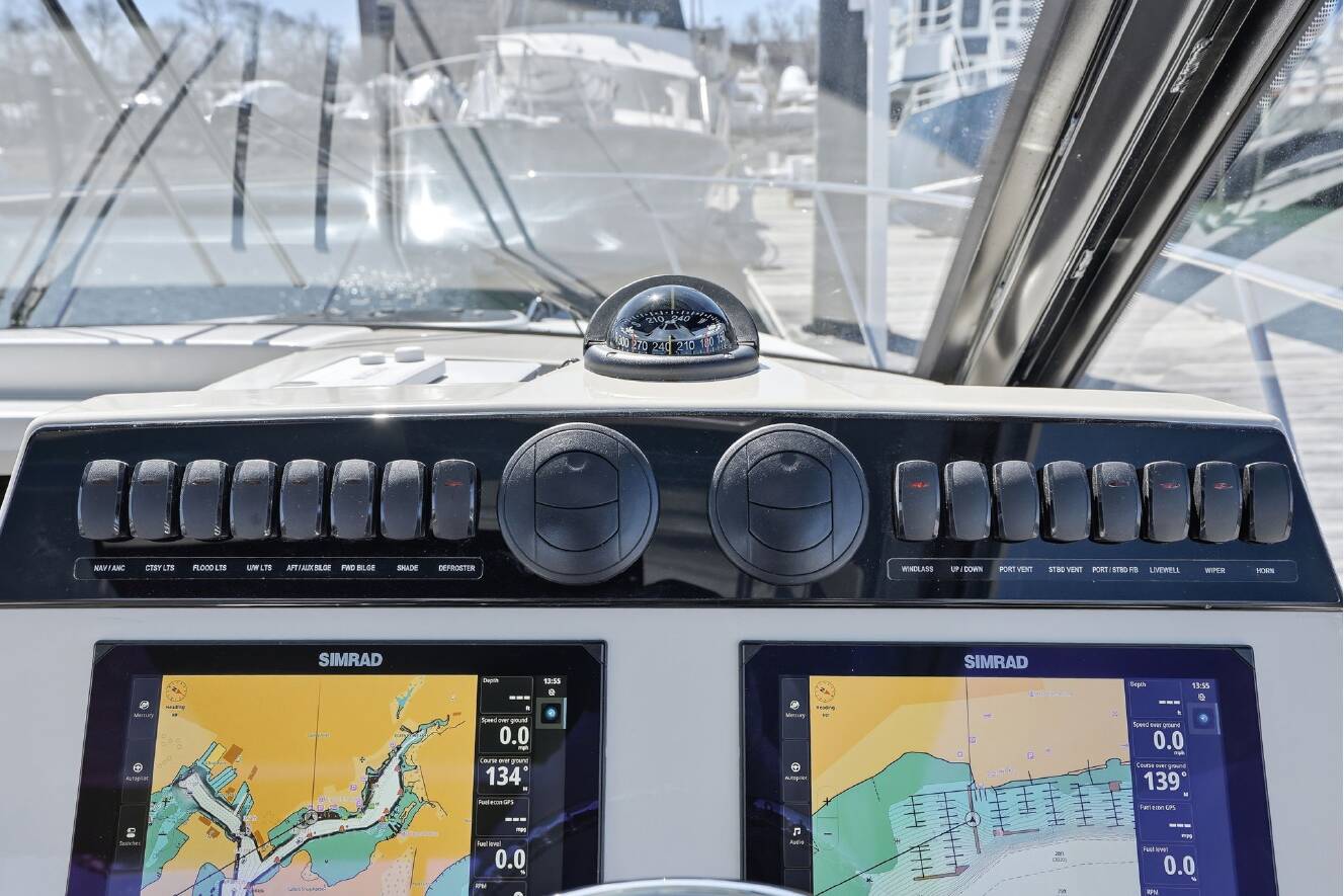 A photo of this 2026 Boston Whaler 325 Conquest