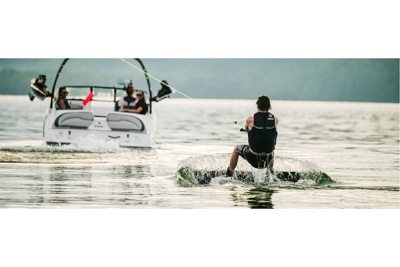 A photo of this 2025 Yamaha AR190