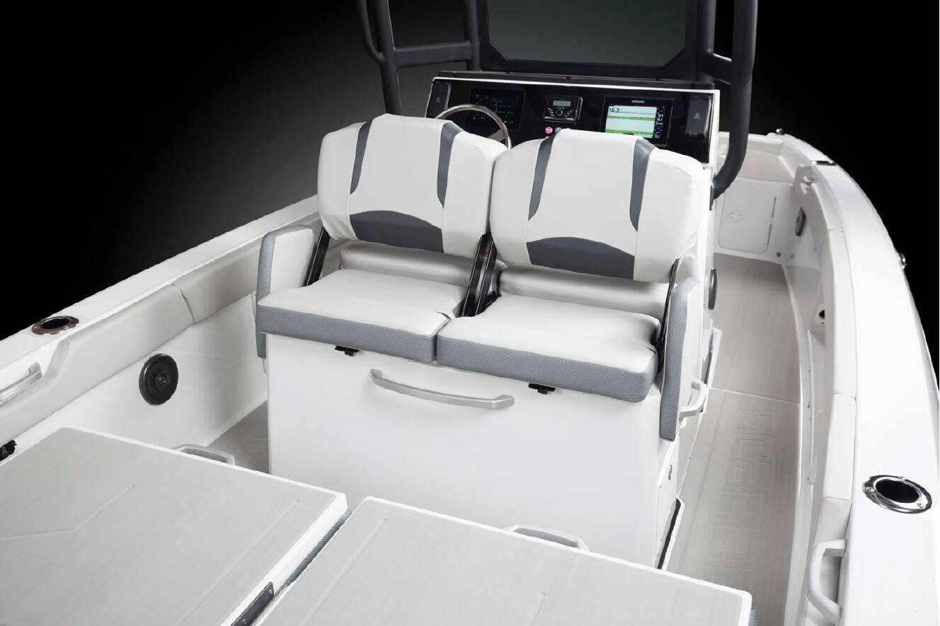 A photo of this 2025 Scarab 235 Open SE