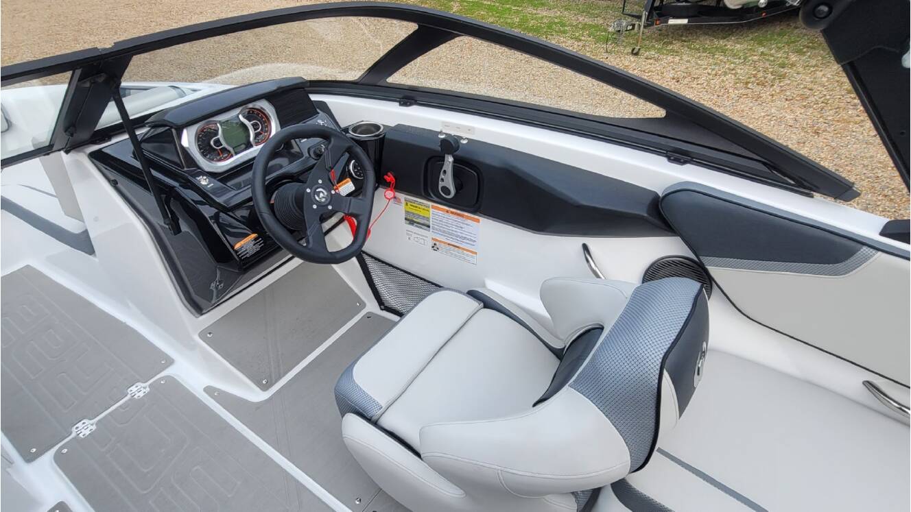 A photo of this 2026 Scarab 195 SE