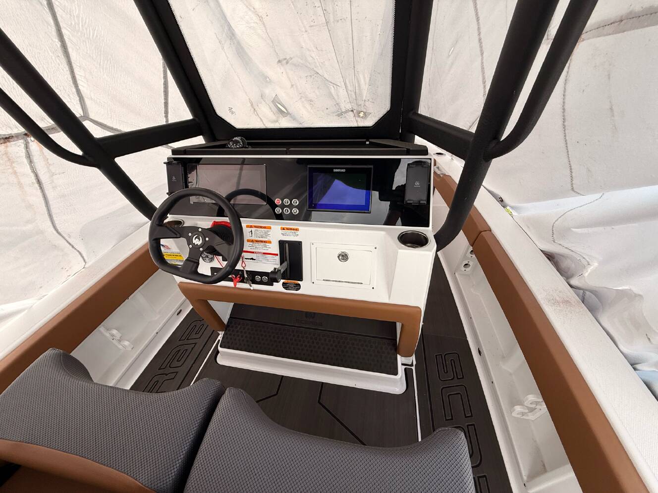 A photo of this 2025 Scarab 235 Open LX Wake