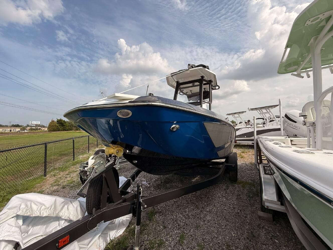 A photo of this 2025 Scarab 235 Open LX Wake