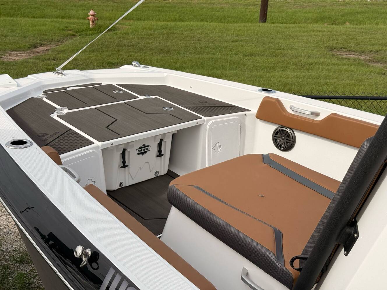 A photo of this 2025 Scarab 235 Open LX Wake