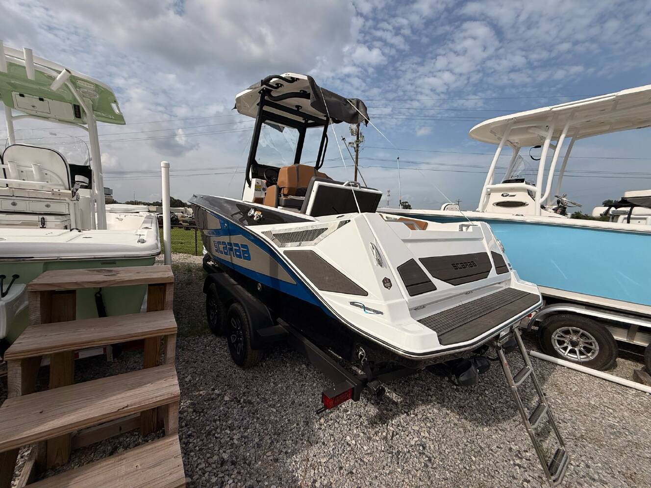 A photo of this 2025 Scarab 235 Open LX Wake