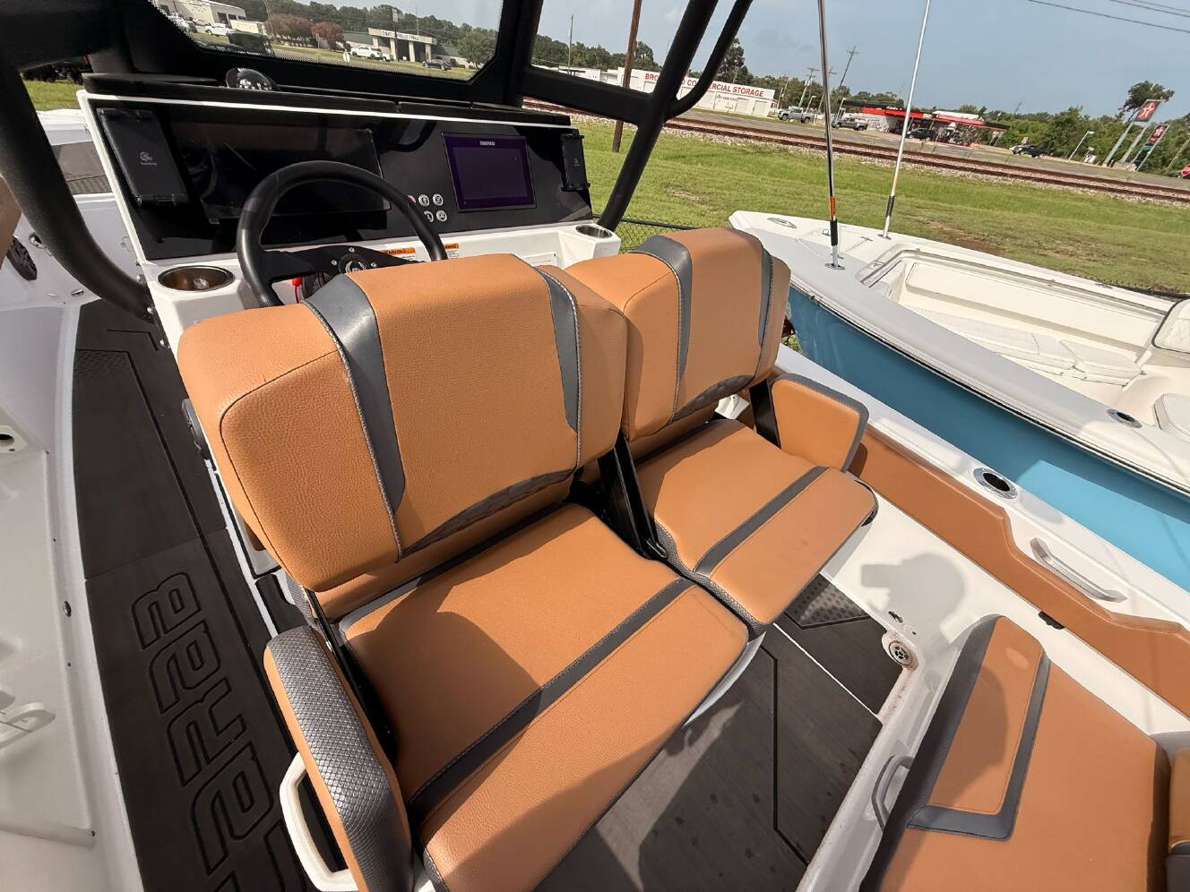 A photo of this 2025 Scarab 235 Open LX Wake